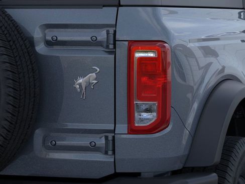 New 2025 Ford Bronco Base image 23