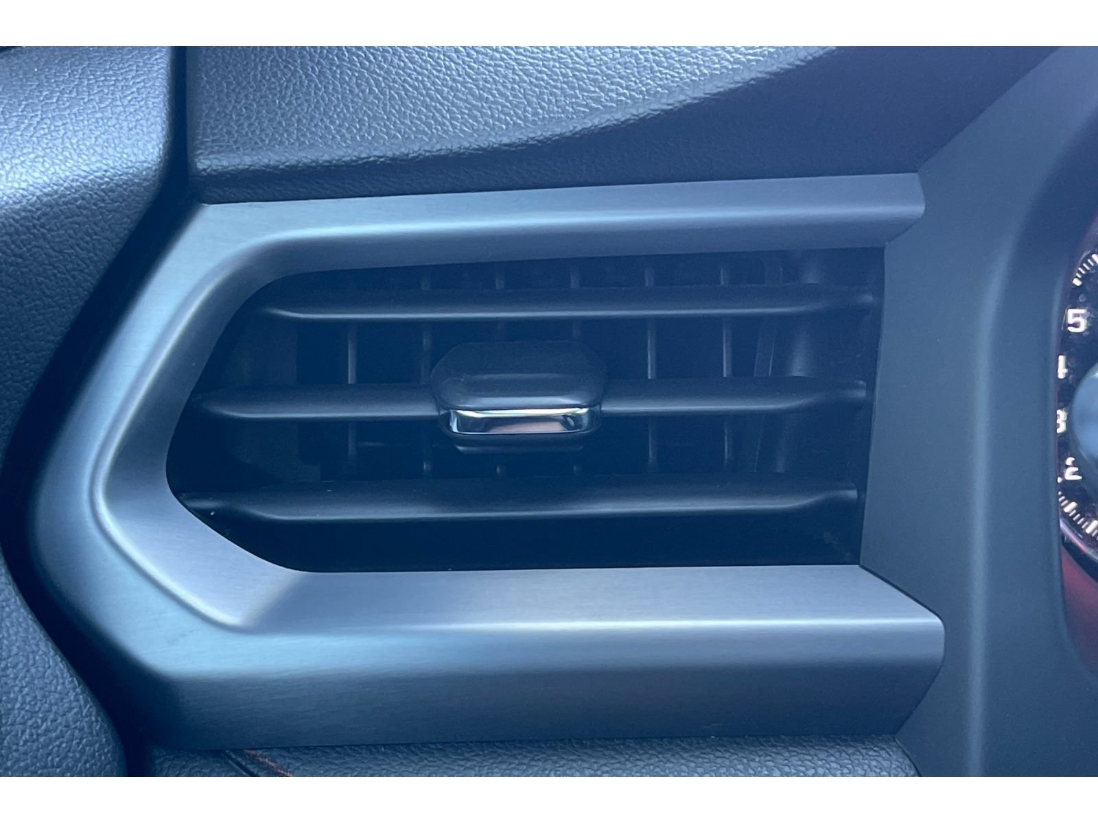 Used 2021 GMC Acadia AT4 w/ Technology Package AWD/4WD image 31