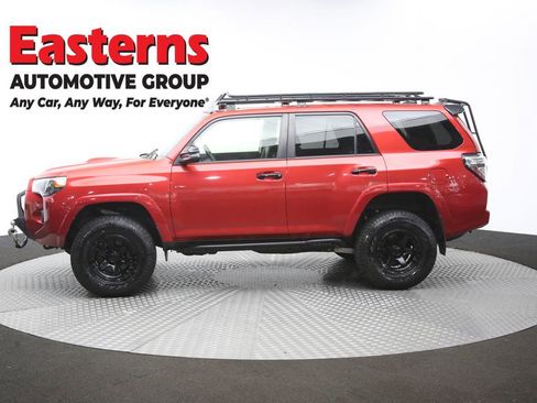 Used 2021 Toyota 4Runner Venture w/ Moonroof Package AWD/4WD image 60