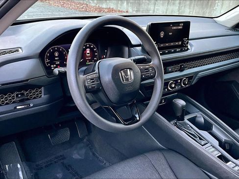 Used 2024 Honda Accord LX image 18