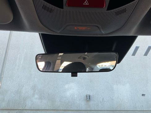 Used 2025 Kia K4 LXS image 17