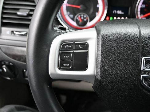 Used 2017 Dodge Grand Caravan SE w/ Power Window Group image 18