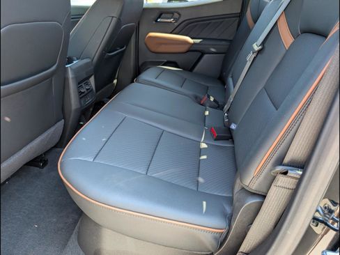 Used 2025 GMC Canyon AT4 w/ Technology Plus Package AWD/4WD image 16
