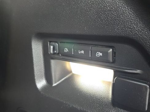 Used 2021 Ford Explorer Limited w/ Equipment Group 301A RWD image 14