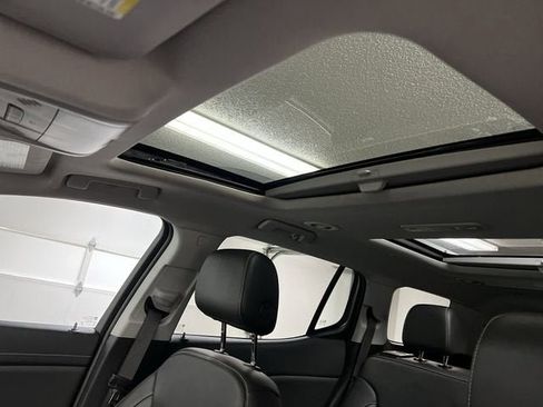Certified 2023 GMC Acadia SLT AWD/4WD image 19