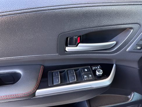 Used 2025 Toyota Sienna XSE w/ XSE Premium Package image 11