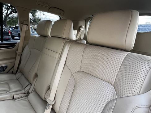 Used 2021 Lexus LX 570 4WD w/ 3rd Row & Luxury Pkg image 34