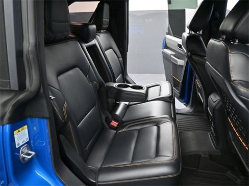 Used 2023 Ford Bronco Badlands image 15