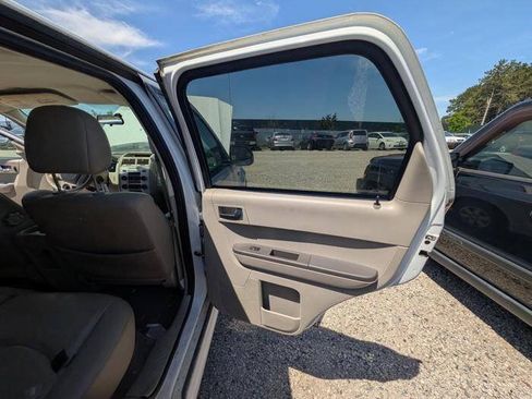 Used 2008 Mercury Mariner 4WD V6 image 30