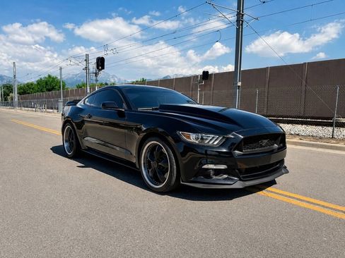 Used 2016 Ford Mustang GT w/ GT Performance Package RWD image 10