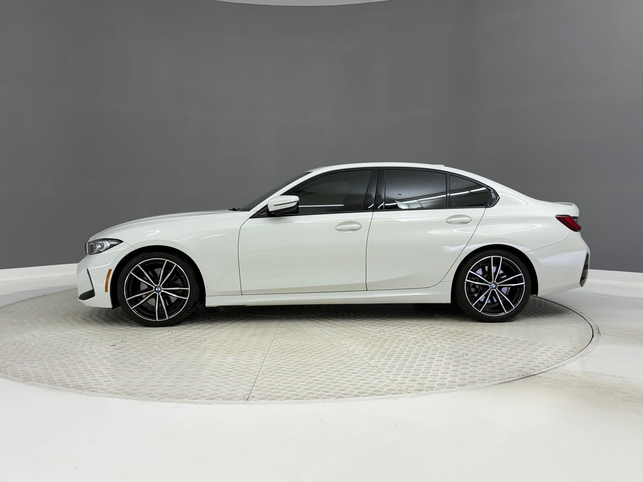Certified 2023 BMW 330i Sedan w/ M Sport Package RWD image 2