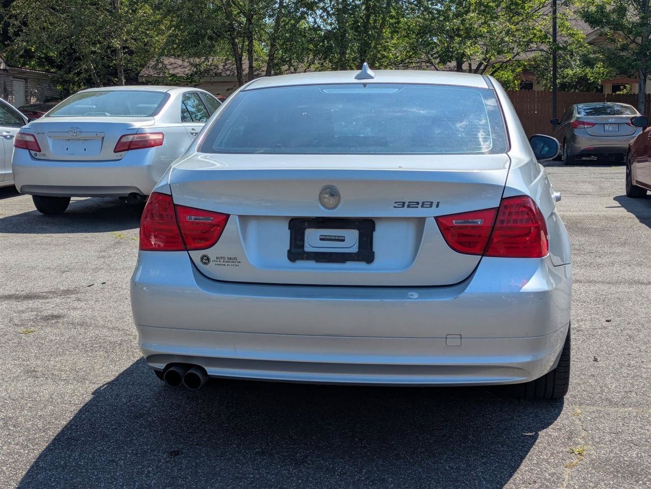 Used 2009 BMW 328i Sedan RWD image 8