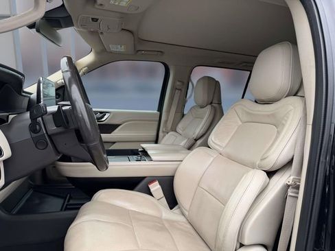 Used 2019 Lincoln Navigator L Reserve w/ Cargo Package AWD/4WD image 11