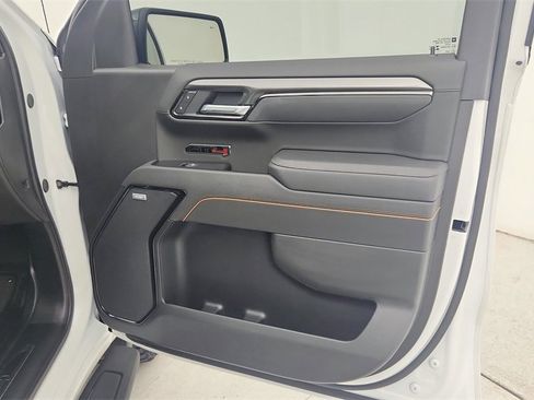 Used 2025 GMC Sierra 1500 AT4 w/ AT4 Premium Package image 31