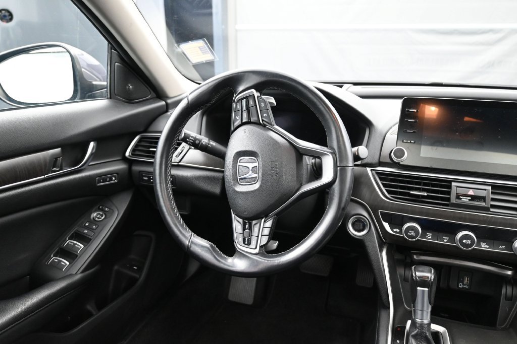 Used 2018 Honda Accord Touring image 26