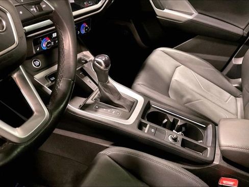 Used 2023 Audi Q3 2.0T Premium w/ Convenience Package image 17