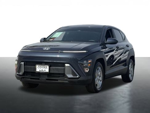 Used 2025 Hyundai Kona SE image 4