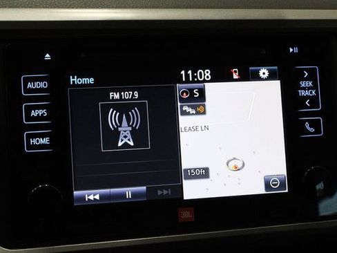 Used 2018 Toyota Tacoma Limited image 32