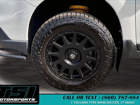 Used 2017 Subaru Outback 2.5i Limited AWD/4WD image 8