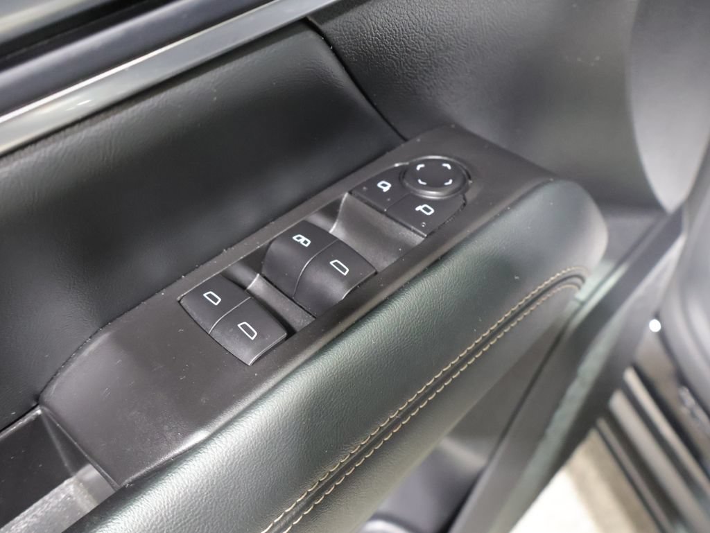 Used 2025 GMC Terrain Elevation AWD/4WD image 12