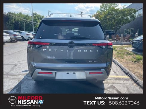 Certified 2023 Nissan Pathfinder SL AWD/4WD image 4