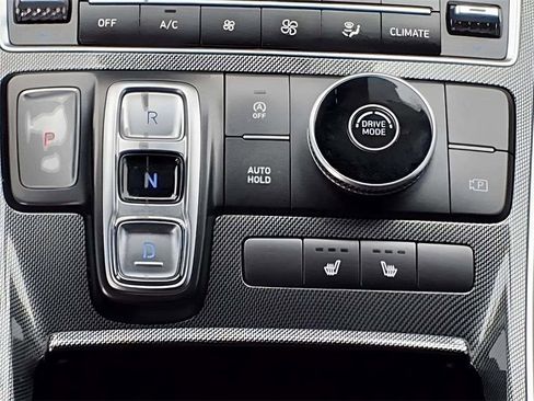 Certified 2023 Hyundai Santa Fe SEL image 16