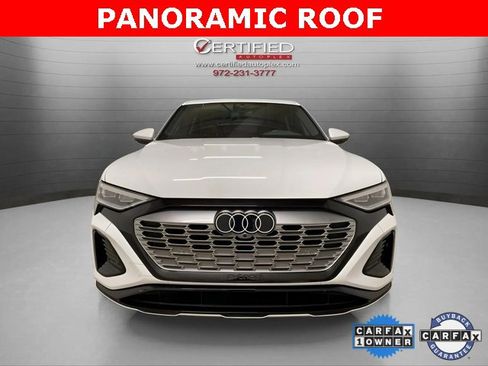 Used 2024 Audi Q8 e-tron Premium image 2