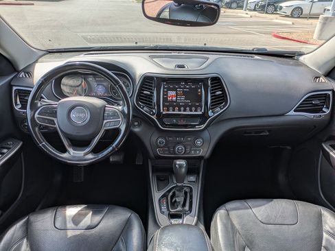 Used 2019 Jeep Cherokee Limited FWD image 26