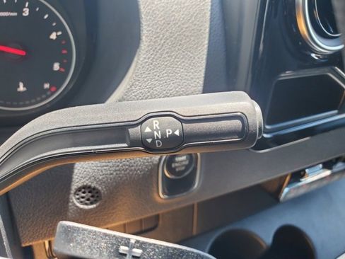 Used 2025 Mercedes-Benz Sprinter 2500 image 33