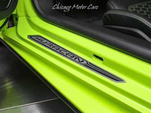 Used 2020 Lamborghini Huracan EVO image 25