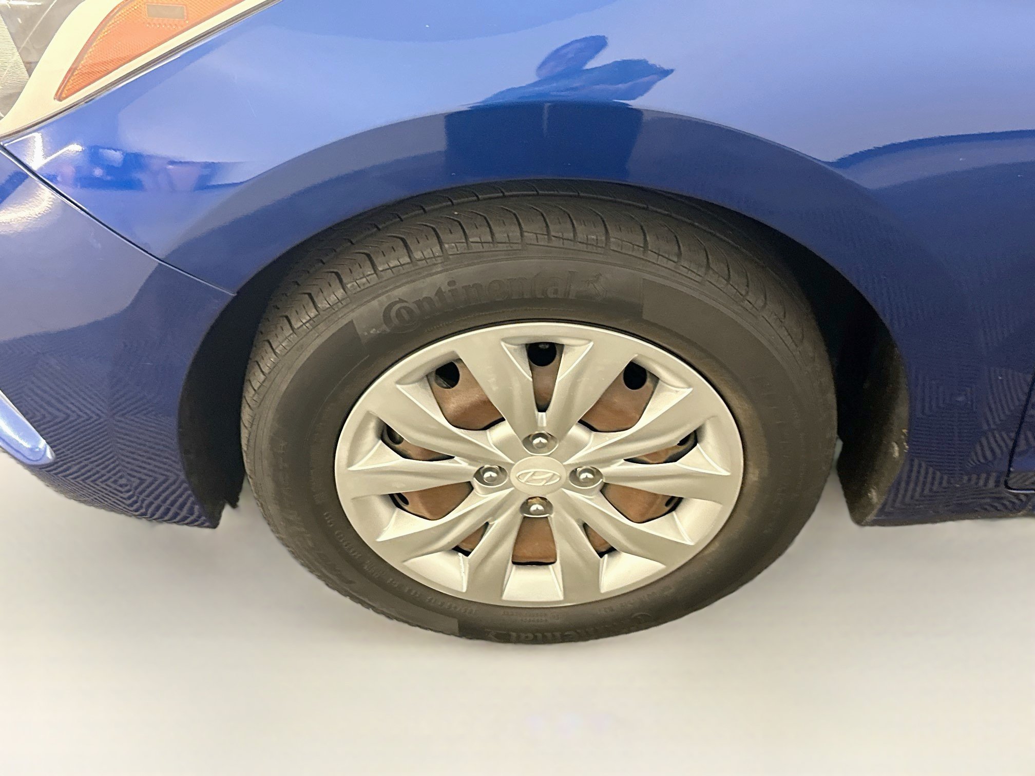 Used 2020 Hyundai Accent SE FWD image 11
