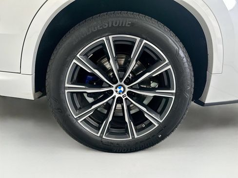 Used 2024 BMW X5 xDrive40i w/ M Sport Package AWD/4WD image 30
