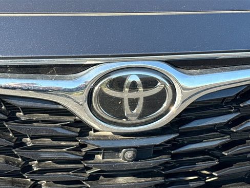 Used 2022 Toyota Highlander Platinum image 7