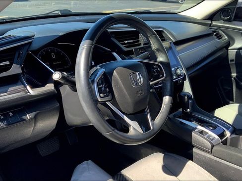 Used 2019 Honda Civic EX image 15