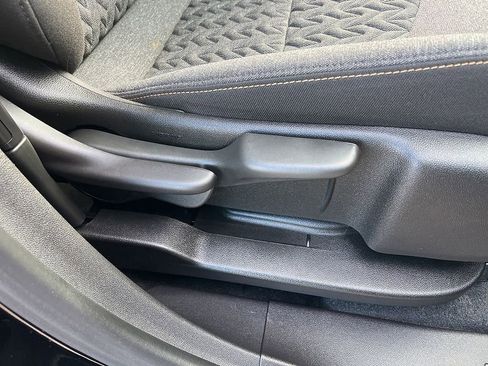 Used 2024 Chevrolet Equinox LT image 62