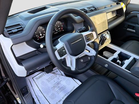 New 2026 Land Rover Defender 110 X-Dynamic SE AWD/4WD image 24
