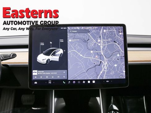 Used 2019 Tesla Model 3 Standard Range image 12