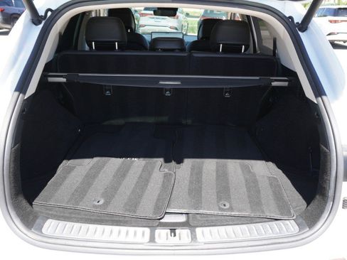 Used 2022 Genesis GV70 2.5T w/ Advanced Package image 37