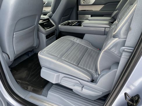 Used 2024 Lincoln Navigator L Black Label image 10