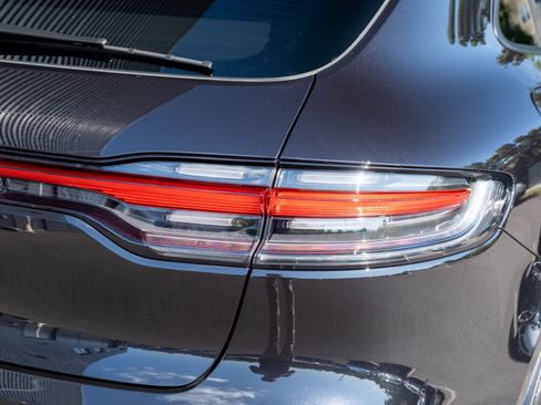 Used 2026 Porsche Macan image 38