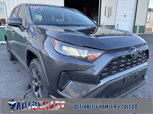 Used 2022 Toyota RAV4 LE image 7