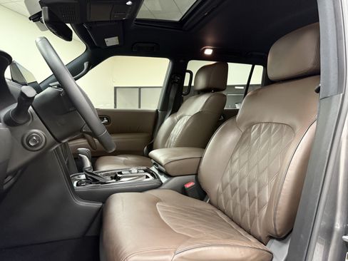 Used 2022 Nissan Armada Platinum w/ Captain's Chairs Package RWD image 12
