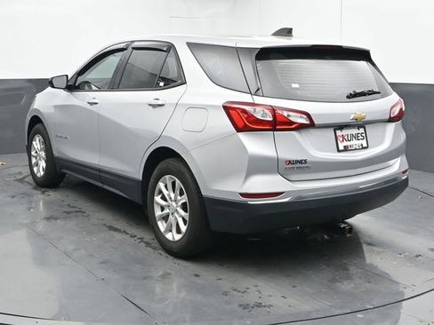 Used 2018 Chevrolet Equinox LS FWD image 8