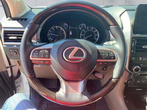 Used 2022 Lexus GX 460 Premium w/ Premium Package AWD/4WD image 9
