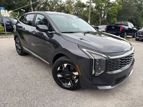 Used 2026 Kia Sportage LX FWD image 5
