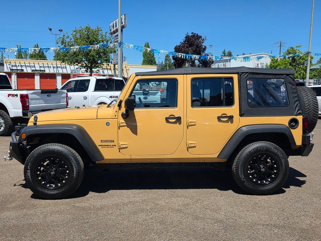 Used 2013 Jeep Wrangler Unlimited Sport w/ Connectivity Group AWD/4WD image 28