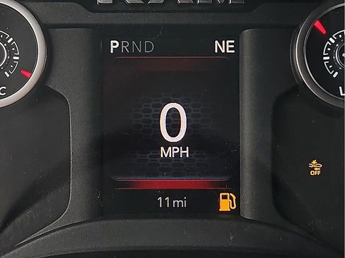 New 2026 RAM 2500 Tradesman AWD/4WD image 18