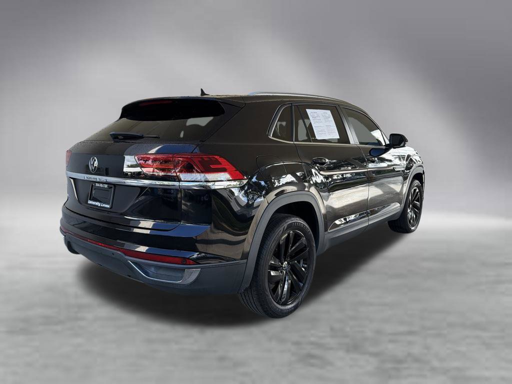 Used 2021 Volkswagen Atlas Cross Sport SE w/ Panoramic Sunroof Package FWD image 3