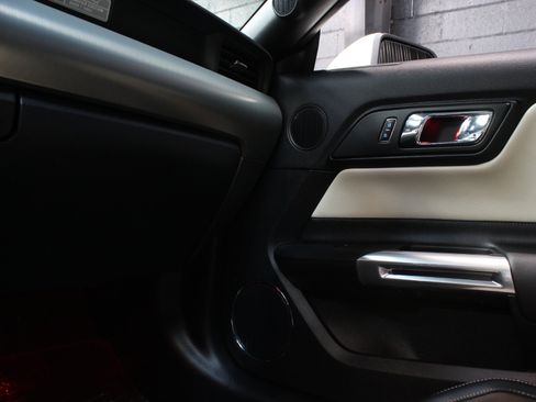 Used 2015 Ford Mustang 50 Years RWD image 39