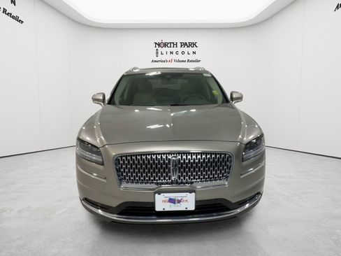 Used 2023 Lincoln Nautilus Reserve w/ Equipment Group 201A AWD/4WD image 8